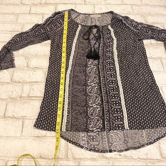 Dress Barn  black and white blouse boho print - Picture 8 of 8